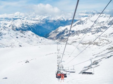 Skijanje na Alpima: Zašto su Alpe nezaboravno skijaško čudo?